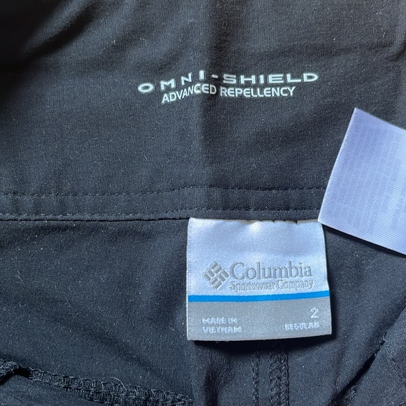 Columbia Hiking Pants - Picture 3 of 5